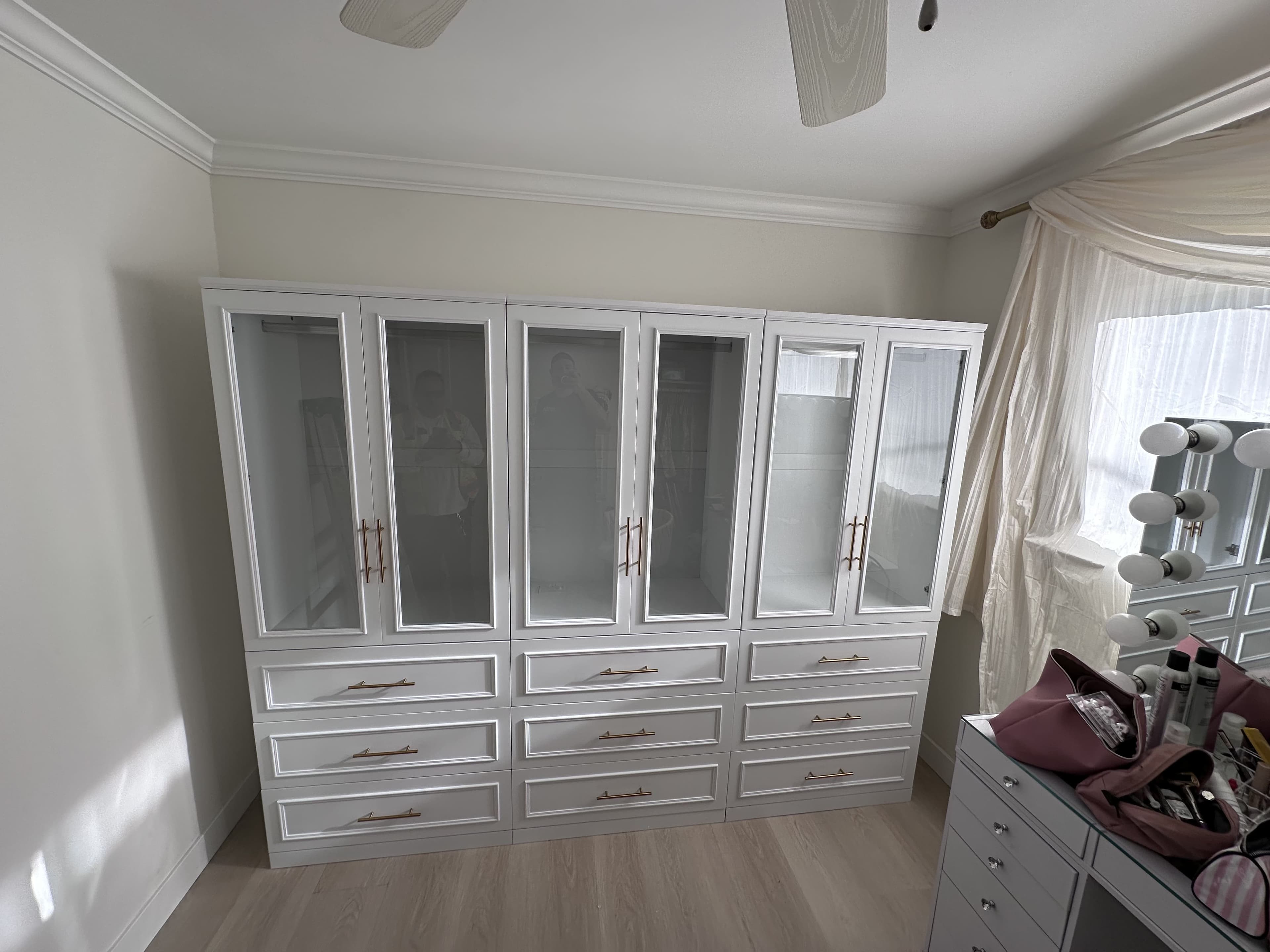 Bookcase assembly